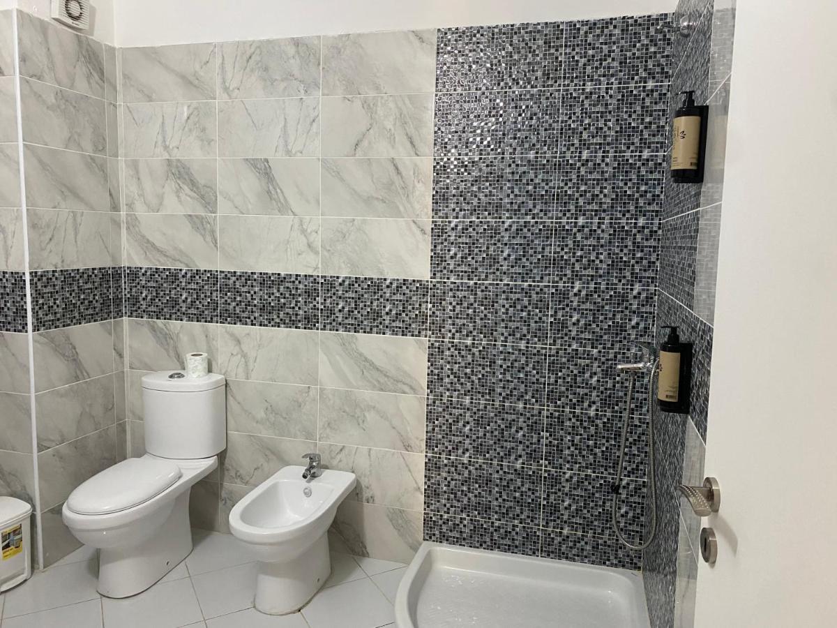 Siloria Apartments Vlorë Buitenkant foto